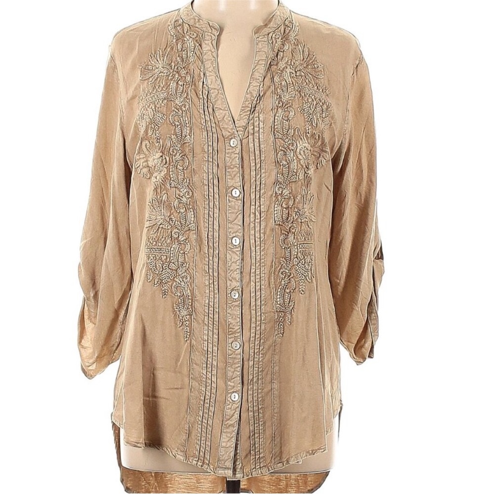 L Solitaire tan beige button down top. Embroidery on front. Longer in the back
